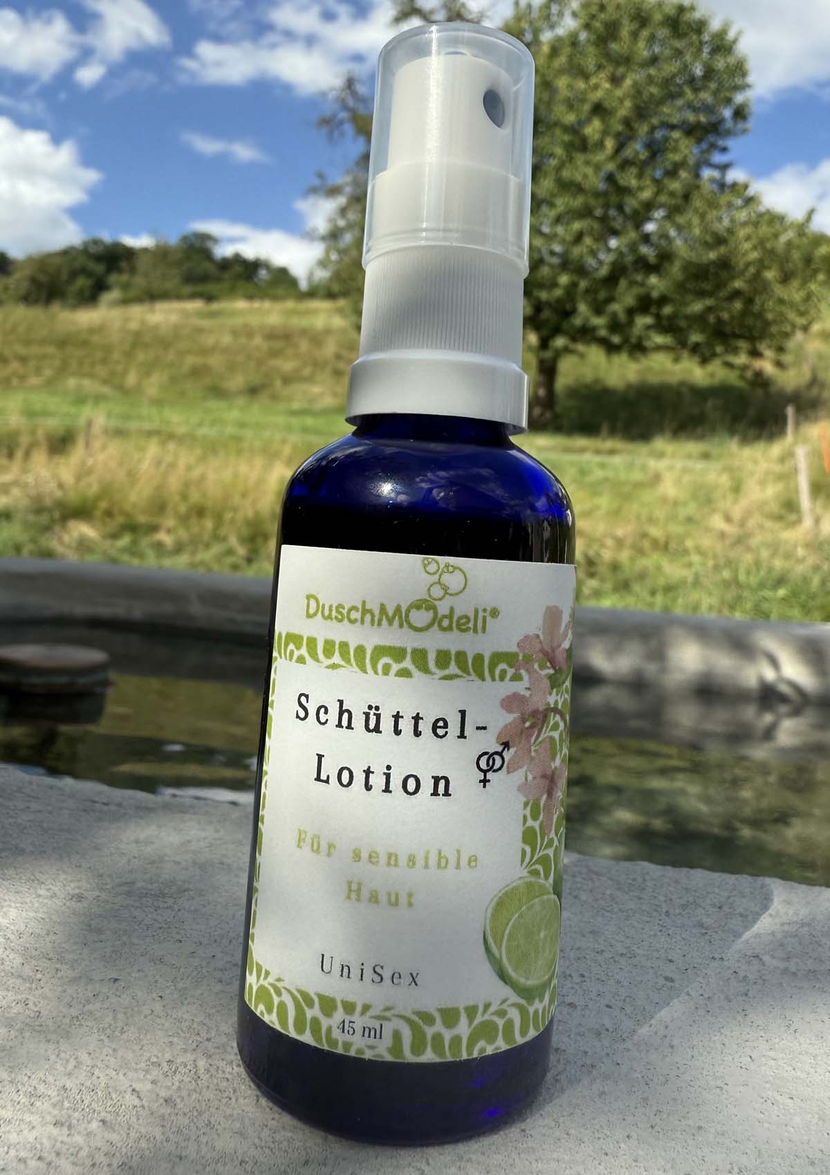 Facial lotion-to-shake